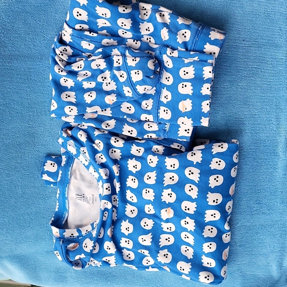 Brand New Ghost Pajama set. - Picture 1 of 5